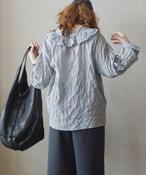 JOURNAL STANDARD LUXE(ジャーナルスタンダード ラックス)の「《追加》ラッフルフリルプルオーバーシャツ(シャツ/ブラウス・レディース・ブラック・FREE)」の4枚目の写真