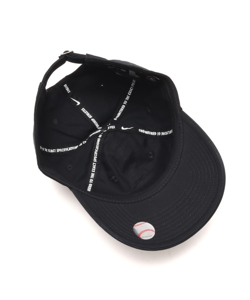 NIKE(ナイキ)の「NIKE CLUB UNSTRUCTURED ORGANIC COTTON CAP / ナイキ クラブ アンストラクチャード オーガニックコットン キャップ【SP】(キャップ・メンズ・ブラック・M/L)」の2枚目の写真