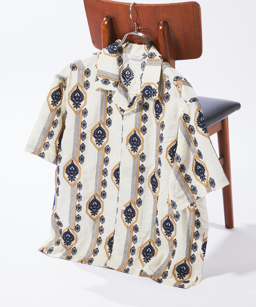 JOURNAL STANDARD(ジャーナルスタンダード)の「チェーン エンブロイダリー 半袖 シャツ(シャツ/ブラウス・メンズ・ホワイト×ホワイト/ネイビー/ホワイト系その他・LARGE/MEDIUM)」の2枚目の写真