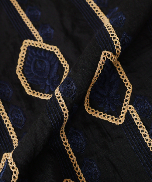 JOURNAL STANDARD(ジャーナルスタンダード)の「チェーン エンブロイダリー 半袖 シャツ(シャツ/ブラウス・メンズ・ホワイト×ホワイト/ネイビー/ホワイト系その他・LARGE/MEDIUM)」の6枚目の写真