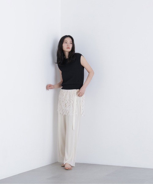 N.(N. Natural Beauty Basic)(エヌエヌナチュラルビューティーベーシック)の「ノースリーブリラクシーニット(ニット/セーター・レディース・ブラック/オフホワイト/レッド・フリ-)」の7枚目の写真