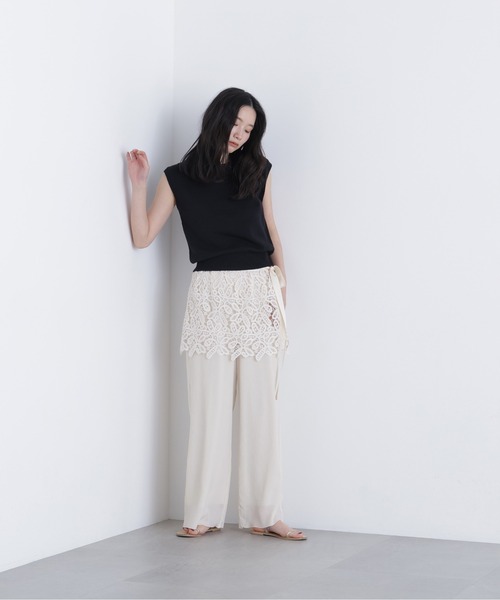 N.(N. Natural Beauty Basic)(エヌエヌナチュラルビューティーベーシック)の「ノースリーブリラクシーニット(ニット/セーター・レディース・ブラック/オフホワイト/レッド・フリ-)」の8枚目の写真