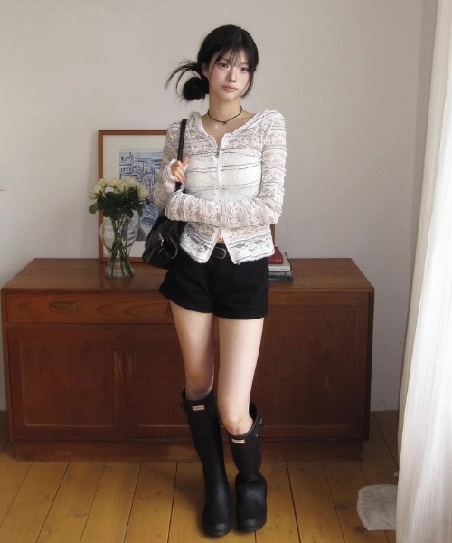 Alvia(アルビア)の「レースジップトップス(パーカー・レディース・ホワイト・M)」の4枚目の写真