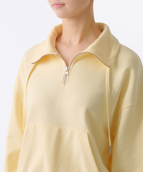 MUSINSA STANDARD WOMAN（ムシンサスタンダードウーマン）の「ウィメンズリラックスドストリングハーフジップスウェットシャツ[レモン]（スウェット・レディース・その他・MEDIUM/LARGE/SMALL/X-SMALL）」の4枚目の写真