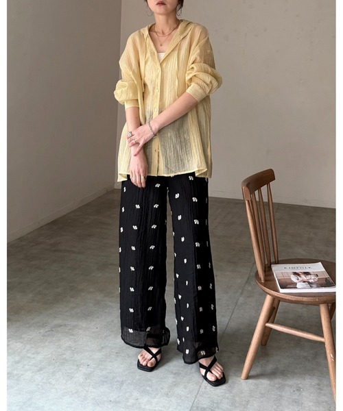 She's Closet（シーズクローゼット）の「フード付き 長袖 オーバーサイズ シアーシャツパーカー フーディー（シャツ/ブラウス・レディース・イエロー/ホワイト/ブラック/ブルー・FREE）」の16枚目の写真