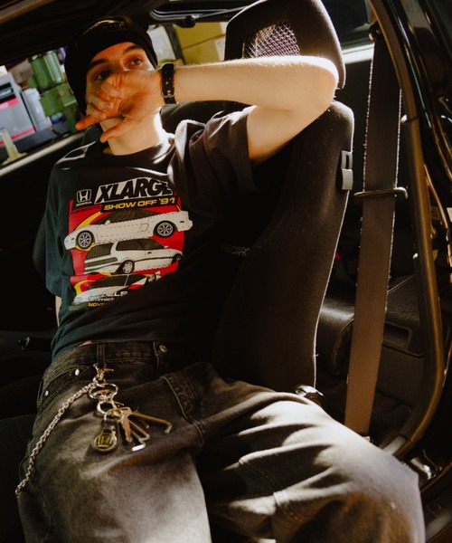 XLARGE(エクストララージ)の「XLARGE×Honda SHOWOFF S/S TEE(Tシャツ/カットソー・メンズ・チャコール/ホワイト・XL/L/M/S)」の2枚目の写真