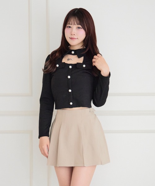 ALLuRing ChaRm(アリュリングチャーム)の「Cutout Pleated Pearl Blouse / カットアウトプリーツパールブラウス(シャツ/ブラウス・レディース・ホワイト/ブラック・FREE)」の22枚目の写真