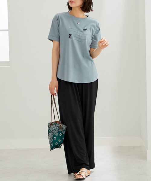 BELLUNA PLUS(ベルーナ)の「コットン100%着映えネコ柄プリントTシャツ(Tシャツ/カットソー・レディース・ブラック/ラベンダー/セージグリーン/オフホワイト・MEDIUM/X-LARGE/LARGE)」の18枚目の写真