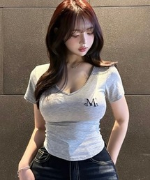 A'GEM/9 × .kom 『MUCENT/ムセント』ONYX SIGNATURE LOGO V-NECK HALF TEE/オニキスシグニチャーロゴVネック半袖Tシャツ
