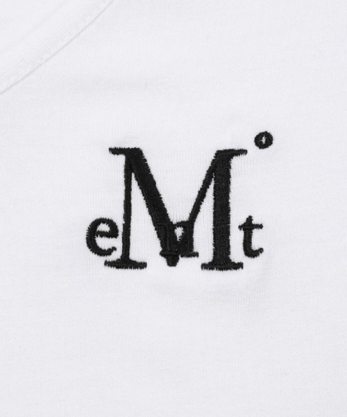 MUCENT（ムセント）の「A'GEM/9 × .kom 『MUCENT/ムセント』ONYX SIGNATURE LOGO V-NECK HALF TEE/オニキスシグニチャーロゴVネック半袖Tシャツ（Tシャツ/カットソー・レディース・ホワイト/ブラック/ベージュ/チャコールグレー/グレー・FREE）」の12枚目の写真