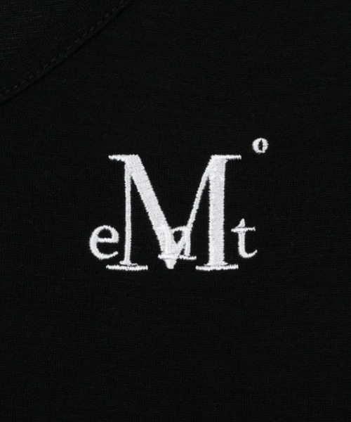 MUCENT（ムセント）の「A'GEM/9 × .kom 『MUCENT/ムセント』ONYX SIGNATURE LOGO V-NECK HALF TEE/オニキスシグニチャーロゴVネック半袖Tシャツ（Tシャツ/カットソー・レディース・ホワイト/ブラック/ベージュ/チャコールグレー/グレー・FREE）」の16枚目の写真