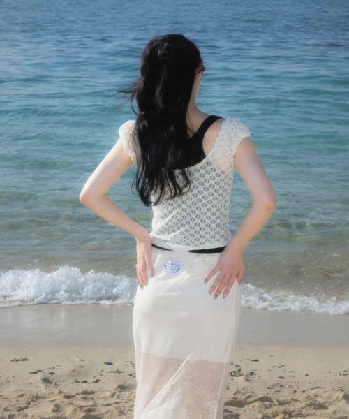 ROSEFRANTZ（ロゼフランツ）の「Lace Shirring Crop T-shirt [Cream]（Tシャツ/カットソー・レディース・Cream・OS）」の3枚目の写真