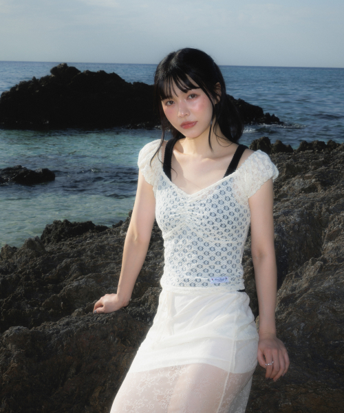 ROSEFRANTZ（ロゼフランツ）の「Lace Shirring Crop T-shirt [Cream]（Tシャツ/カットソー・レディース・Cream・OS）」の5枚目の写真