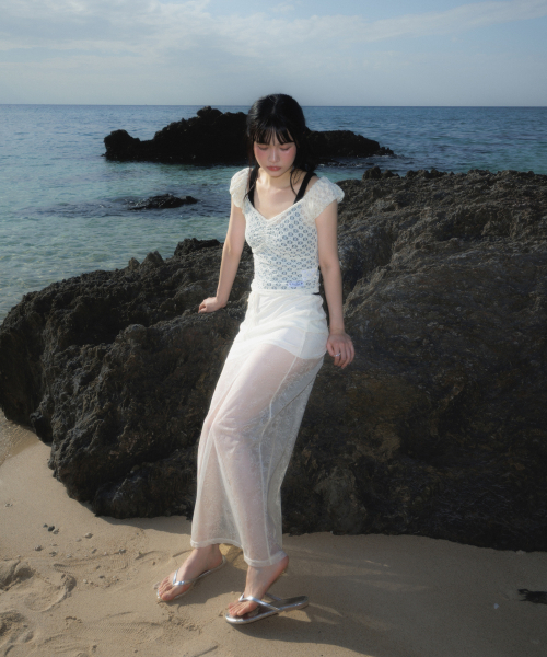 ROSEFRANTZ（ロゼフランツ）の「Lace Shirring Crop T-shirt [Cream]（Tシャツ/カットソー・レディース・Cream・OS）」の6枚目の写真