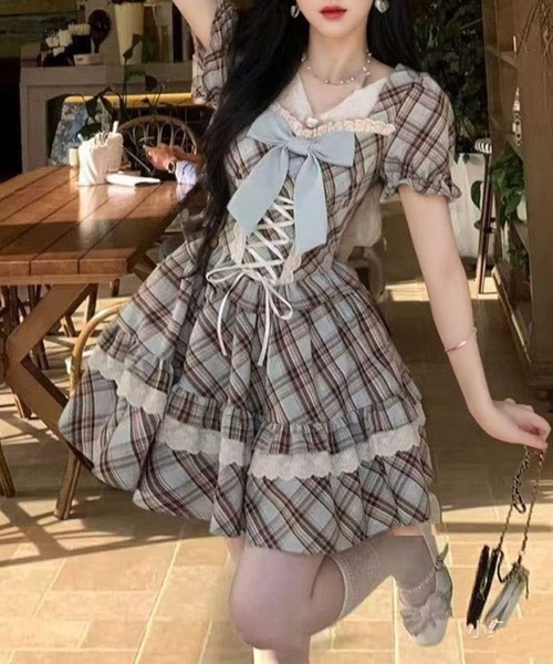 GLAMOROUS JANE（グラマラスジェーン）の「チェック柄フロントリボン半袖ミニワンピース（ワンピース・レディース・ブラウン・M/L）」の2枚目の写真