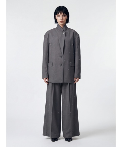 TAJEN:T（タジェント）の「【TAJEN:T】BACK OPEN RHINESTONE TAILORED JACKET/バックオープンラインストーンテーラードジャケット（テーラードジャケット・レディース・グレー/ブラック・2/1）」の4枚目の写真
