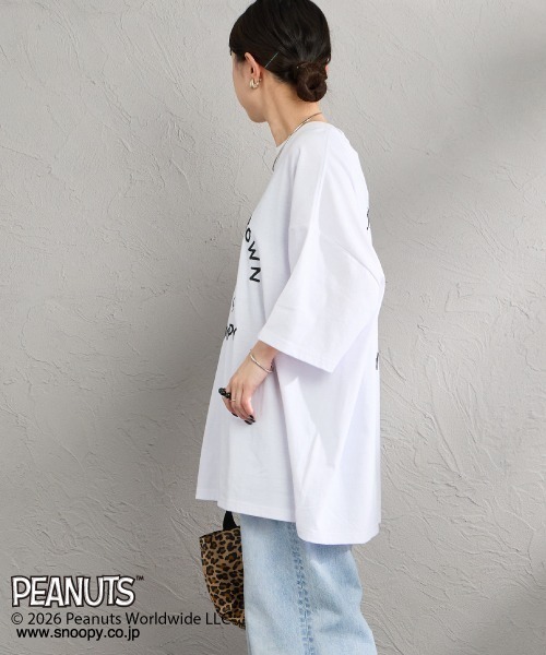 PEANUTS（ピーナッツ）の「[PEANUTS×JEANS FACTORY/ピーナッツ×ジーンズ ファクトリー] チャーリー・ブラウン / スヌーピー / 刺繍プリントTシャツ（Tシャツ/カットソー・レディース・スミクロ/グレイッシュベージュ/ホワイト・S/M/L）」の15枚目の写真