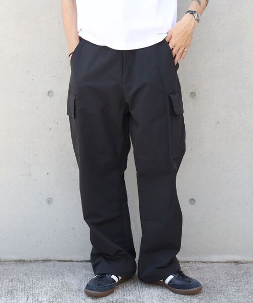 FFEIN（フェイン）の「【FFEIN(フェイン)】ナイロンテックワイドカーゴパンツ / ドローコード ブロークコア シティ ワンポイント シンプル ノームコア（その他パンツ・メンズ・ブラック/ネイビー/アイボリー・LARGE/MEDIUM/SMALL）」の12枚目の写真