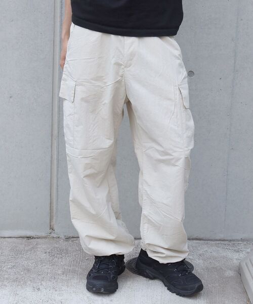 FFEIN（フェイン）の「【FFEIN(フェイン)】ナイロンテックワイドカーゴパンツ / ドローコード ブロークコア シティ ワンポイント シンプル ノームコア（その他パンツ・メンズ・ブラック/ネイビー/アイボリー・LARGE/MEDIUM/SMALL）」の20枚目の写真