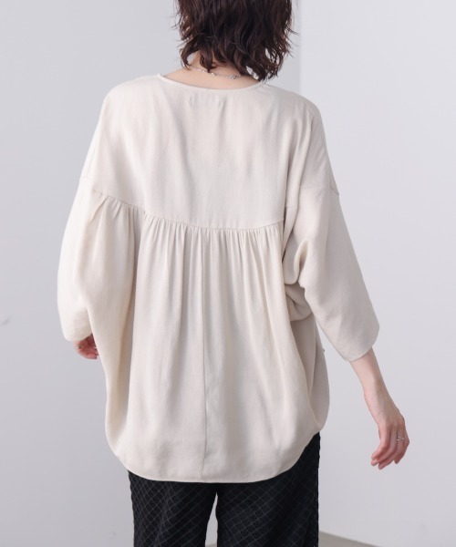 Bou Jeloud(ブージュルード)の「リネンライクワイドブラウス(Tシャツ/カットソー・レディース・カーキ/ベージュ/ブラック・FREE)」の21枚目の写真