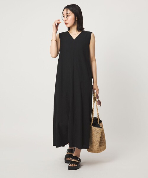 green label relaxing(グリーンレーベルリラクシング)の「【WEB限定】<at ease>カラミ ノースリーブ ワンピース(ワンピース・レディース・ブラック/ロイヤルブルー/ケリーグリーン・FREE)」の6枚目の写真