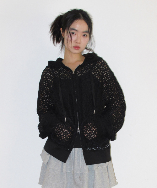 AMESWORLDWIDE（アメスワールドワイド）の「LACE HOODIE ZIP-UP BLACK（パーカー・レディース・その他・FREE）」の4枚目の写真