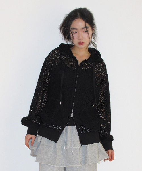 AMESWORLDWIDE（アメスワールドワイド）の「LACE HOODIE ZIP-UP BLACK（パーカー・レディース・その他・FREE）」の5枚目の写真