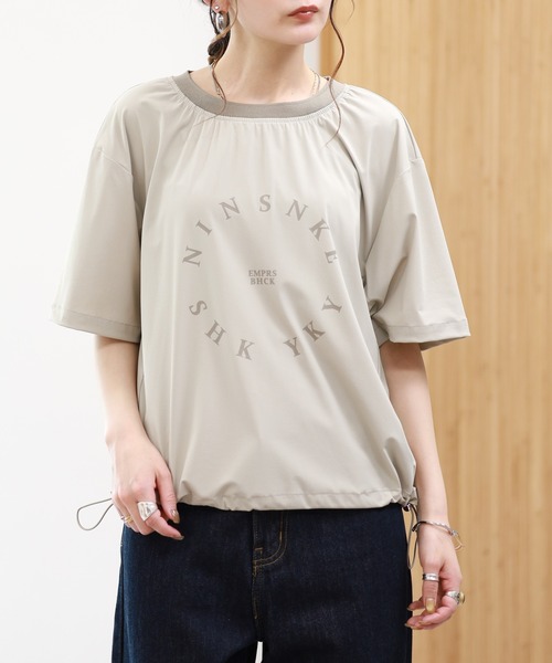 EGLANTINE（エグランティーヌ）の「EGLANTINE 接触冷感+UVカット ナイロンロゴプルオーバー 半袖（Tシャツ/カットソー・レディース・サンドベージュ/ブラック/チャコールグレー・38）」の17枚目の写真