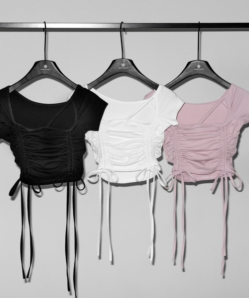 me+em select(ミームセレクト)の「【 3color 】ダブルシャーリングリボンストラップTシャツ / double shirring ribbon strap T-shirts(Tシャツ/カットソー・レディース・ブラック/ホワイト/ピンク・FREE)」の4枚目の写真