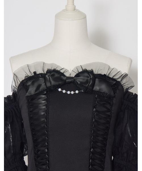 AVENCHUMU(アバンチュウム)の「Race up off shoulder tulle puff tops(チューブトップ・レディース・ブラック×ピンク/ブラック・XS/FREE)」の8枚目の写真