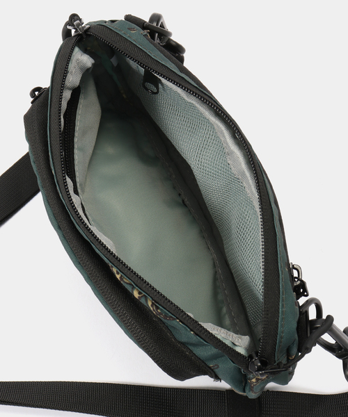 JOURNAL STANDARD relume（ジャーナルスタンダード　レリューム）の「【KiU/キウ】FRNT PKT ミニショルダーバッグ（ショルダーバッグ・レディース・ブラック/グリーン・FREE）」の8枚目の写真