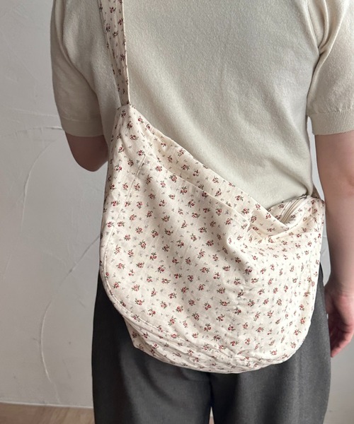 apres jour clair（アプレジュールクレア）の「【apres jour clair】小花柄ショルダーバッグ（ショルダーバッグ・レディース・アイボリー/ホワイト・FREE）」の4枚目の写真
