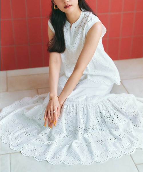 COHINA（コヒナ）の「コットンエンブロイダリーティアードスカート 【低身長・小柄女性】（スカート・レディース・ブラック/オフホワイト・REGULAR/SHORT）」の22枚目の写真