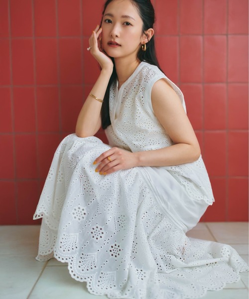 COHINA（コヒナ）の「コットンエンブロイダリーティアードスカート 【低身長・小柄女性】（スカート・レディース・ブラック/オフホワイト・REGULAR/SHORT）」の14枚目の写真