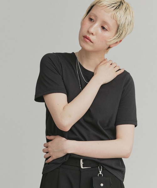 ad thie(アドティエ)の「カップ付き ベーシック コンパクト Tシャツ(Tシャツ/カットソー・レディース・ブラック/アイボリー・FREE)」の11枚目の写真