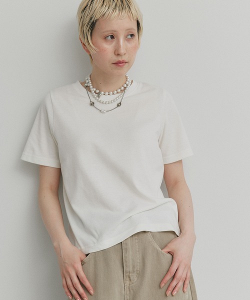 ad thie(アドティエ)の「カップ付き ベーシック コンパクト Tシャツ(Tシャツ/カットソー・レディース・ブラック/アイボリー・FREE)」の22枚目の写真