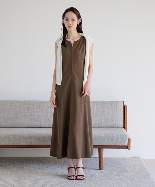 Andemiu(アンデミュウ)の「フロントZIPカットワンピース861055(ワンピース・レディース・ブラック/チャコールグレー/モカ・FREE)」の4枚目の写真