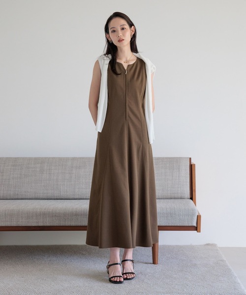 Andemiu(アンデミュウ)の「フロントZIPカットワンピース861055(ワンピース・レディース・ブラック/チャコールグレー/モカ・FREE)」の6枚目の写真