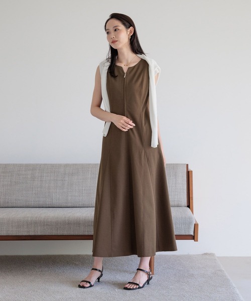Andemiu(アンデミュウ)の「フロントZIPカットワンピース861055(ワンピース・レディース・ブラック/チャコールグレー/モカ・FREE)」の7枚目の写真