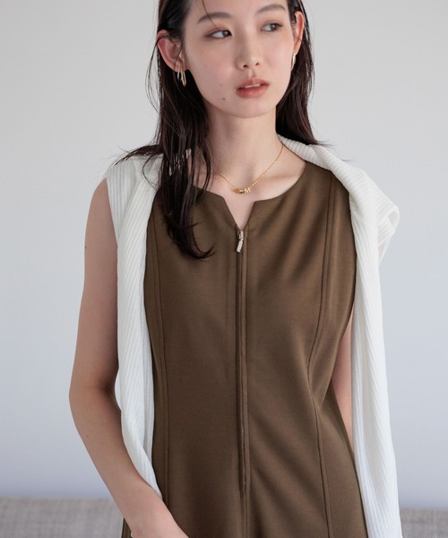 Andemiu(アンデミュウ)の「フロントZIPカットワンピース861055(ワンピース・レディース・ブラック/チャコールグレー/モカ・FREE)」の8枚目の写真