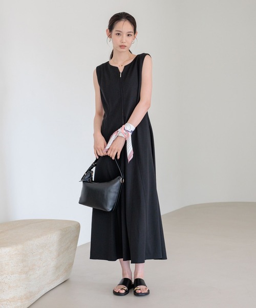 Andemiu(アンデミュウ)の「フロントZIPカットワンピース861055(ワンピース・レディース・ブラック/チャコールグレー/モカ・FREE)」の14枚目の写真