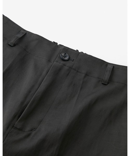 DoCLASSE（ ドゥクラッセ）の「コットン混サテン・テーパードパンツ（その他パンツ・レディース・ブラック/ベージュ・11/13/15 /9/7）」の4枚目の写真