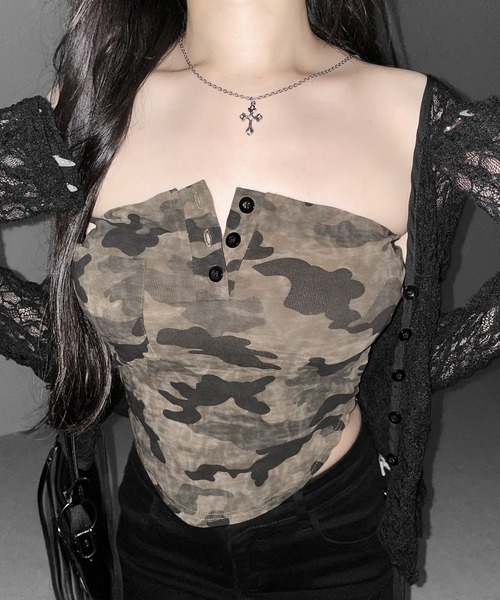 me+em select(ミームセレクト)の「【 2color 】ヴィンテージカモフラ迷彩ヘンリーネックベアトップ / vintage camouflage henly neck bare top(チューブトップ・レディース・グレー/カーキ・FREE)」の2枚目の写真