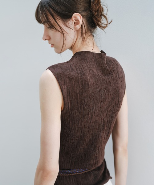 tageechita(タジチタ)の「【tageechita】テクスチャーニットノースリーブトップス(シャツ/ブラウス・レディース・ブラウン/アイボリー・L/M/S)」の18枚目の写真
