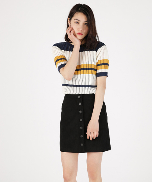 MOUSSY（マウジー）の「FAUX SUEDE M SK/F（スカート・レディース・ベージュ/ブラック・0/1/2）」の2枚目の写真