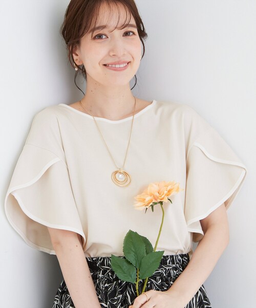 SHOO・LA・RUE(シューラルー)の「【ひんやり/洗濯機可/S-LL】配色パイピング フレアスリーブトップス(Tシャツ/カットソー・レディース・ベージュ系その他7/チャコール/ブラック系4・02/03/01/04)」の3枚目の写真