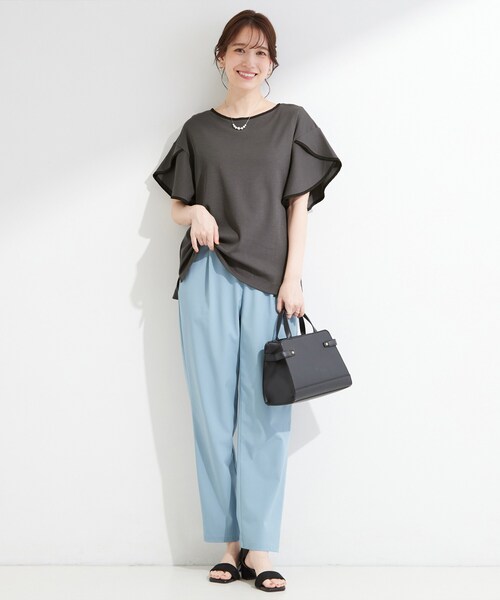 SHOO・LA・RUE(シューラルー)の「【ひんやり/洗濯機可/S-LL】配色パイピング フレアスリーブトップス(Tシャツ/カットソー・レディース・ベージュ系その他7/チャコール/ブラック系4・02/03/01/04)」の6枚目の写真
