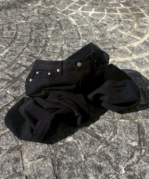 Never mind the XU / Chikashitsu+(ネバーマインド ザ エックスユー / チカシツプラス)の「essential black flare denim pants / エッセンシャルブラックフレアデニムパンツ(デニムパンツ・メンズ・ブラック・L/S/XS/M)」の12枚目の写真