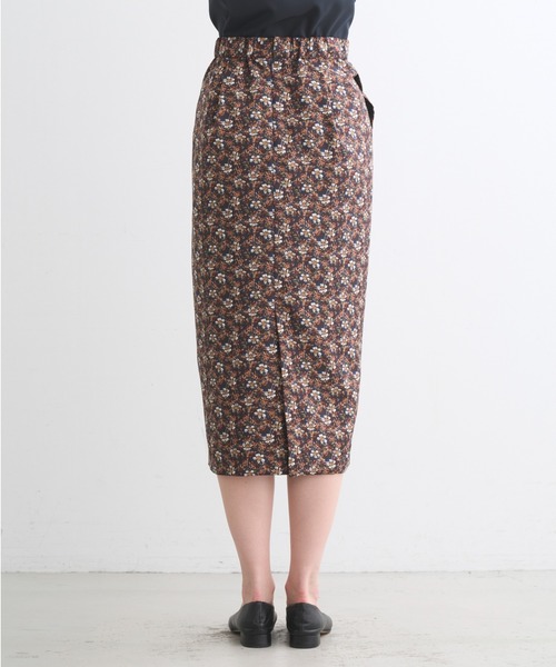 three dots(スリードッツ)の「グロッシーツイル スカート(スカート・レディース・ダークネイビー/パープル/マルチ・SMALL/MEDIUM)」の20枚目の写真