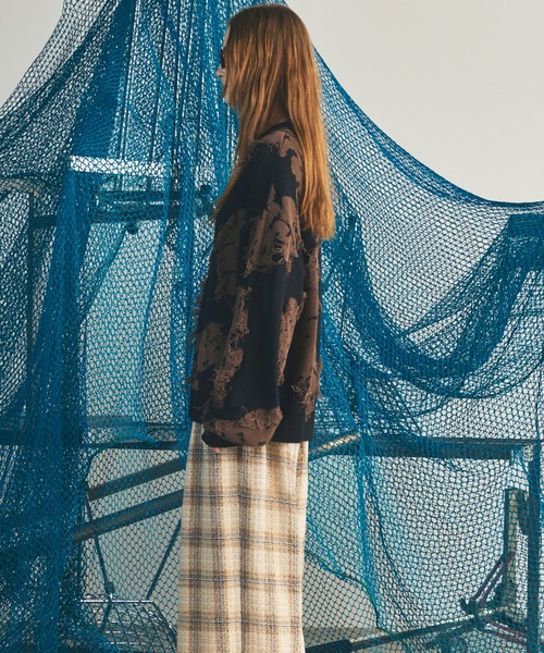 MAISON SPECIAL(メゾンスペシャル)の「《UNISEX》Fringe Cut Jacquard Prime-Over Flower Pattern Knit Sweater/フリンジカットジャガードプライムオーバーフラワーパターンニットセーター【MAISON SPECIAL/メゾンスペシャル】(ニット/セーター・メンズ・ブルー/ブラウン/ブラック・0/2/1)」の18枚目の写真